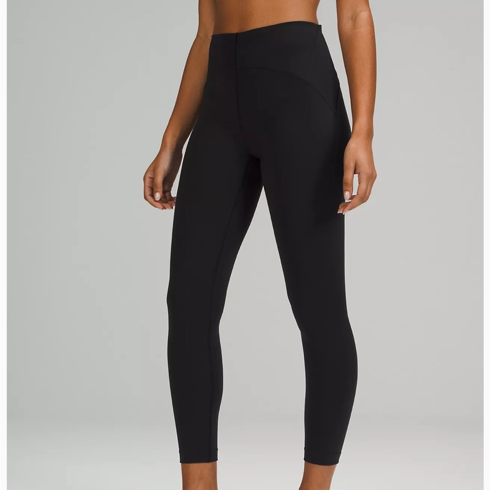 Lululemon Instill High-Rise Tight 25”, size 6 Black